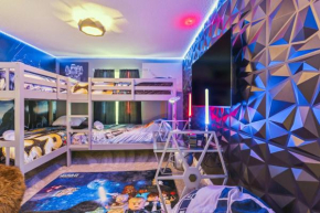 Private Disney Oasis with Pool Hot Tub Ps5 and Modern Amenities